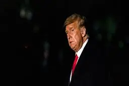 درخواست یک میلیون نفری در آمریکا برای محاکمه ترامپ در دادگاه