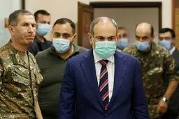 پاشینیان بار دیگر خواستار برکناری فرمانده ارتش ارمنستان شد 