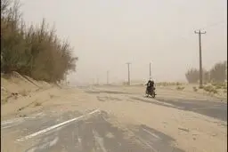 طوفان شدید ۱۰۱ کیلومتر بر ساعتی زابل را درنوردید | کاهش دید به ۸۰۰ متر