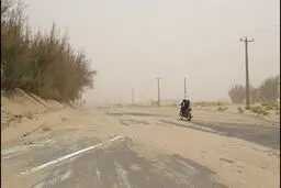 طوفان شدید ۱۰۱ کیلومتر بر ساعتی زابل را درنوردید | کاهش دید به ۸۰۰ متر