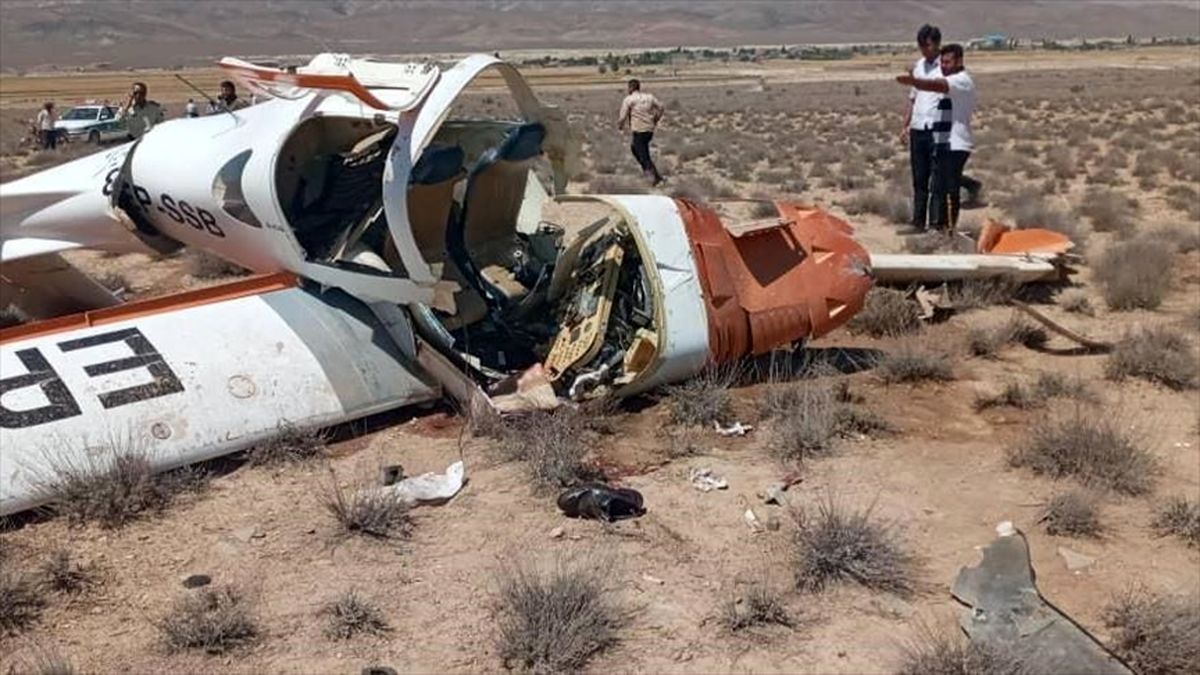 سقوط یک هواپیمای آموزشی در کرج با ۲ کشته 