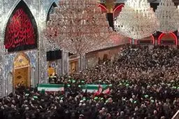 سیل عظیم جمعیت در تشییع پیکر امام شهید در کربلا؛ حرکت کاروان تشییع کند شد