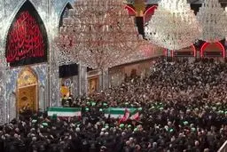 سیل عظیم جمعیت در تشییع پیکر امام شهید در کربلا؛ حرکت کاروان تشییع کند شد