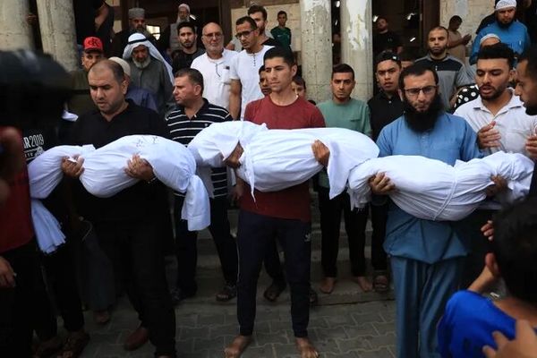 حملات صهیونیست‌ها حتی اجازه دفن شهدا را به مردم غزه نمی‌دهد
