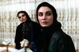 پخش فیلم سینمایی «دست های آلوده» از شبکه نمایش
