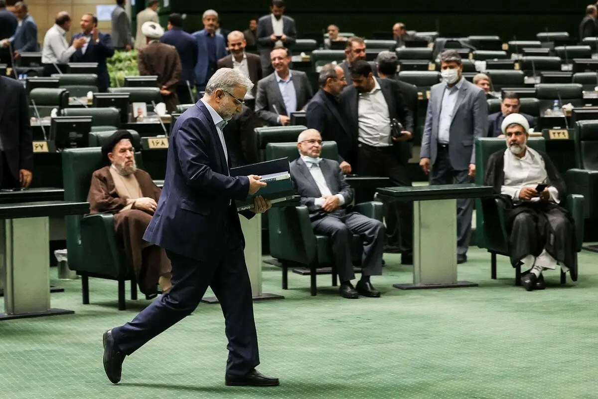 وزارت کار، بدون وزیر ماند