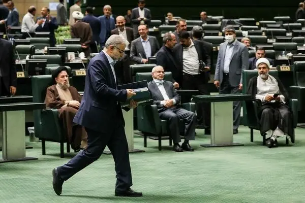 وزارت کار، بدون وزیر ماند