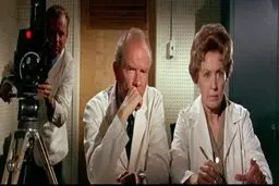 پخش سینمایی چارلی از شبکه نمایش