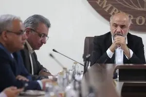 سومین کارت زرد مجلس به دولت چهاردهم