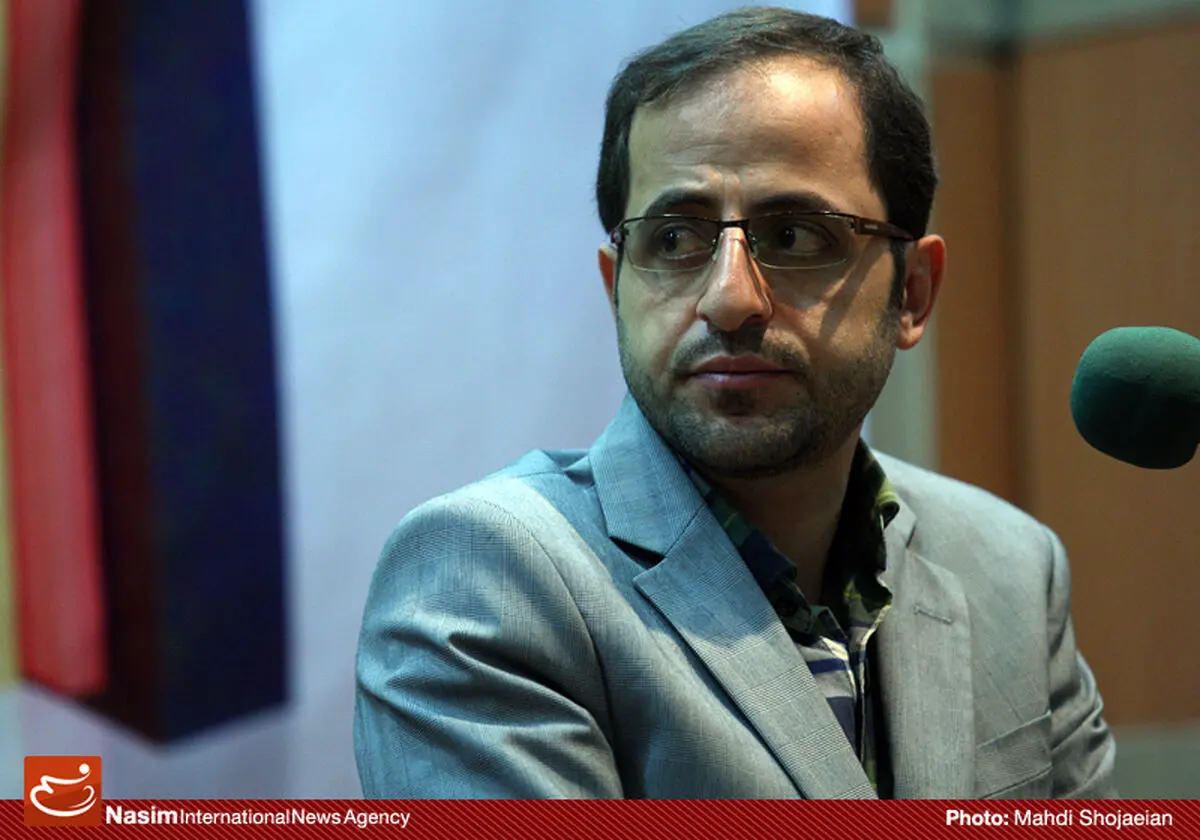 حضور فاضل نظری در فروشگاه مرکزی شهر کتاب