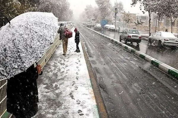 برف مدارس قم و البرز را غیرحضوری کرد