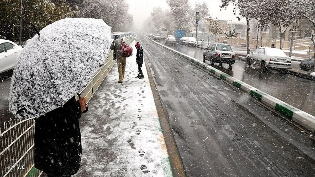 برف مدارس قم و البرز را غیرحضوری کرد
