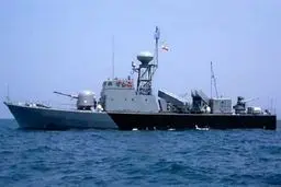الحاق ناو موشک انداز «زره» به ناوگان جنوب نیروی دریایی ارتش 