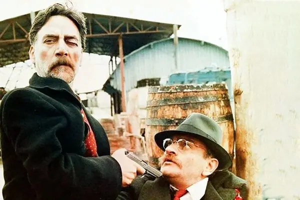 پخش فیلم سینمایی «سرب» از شبکه نمایش