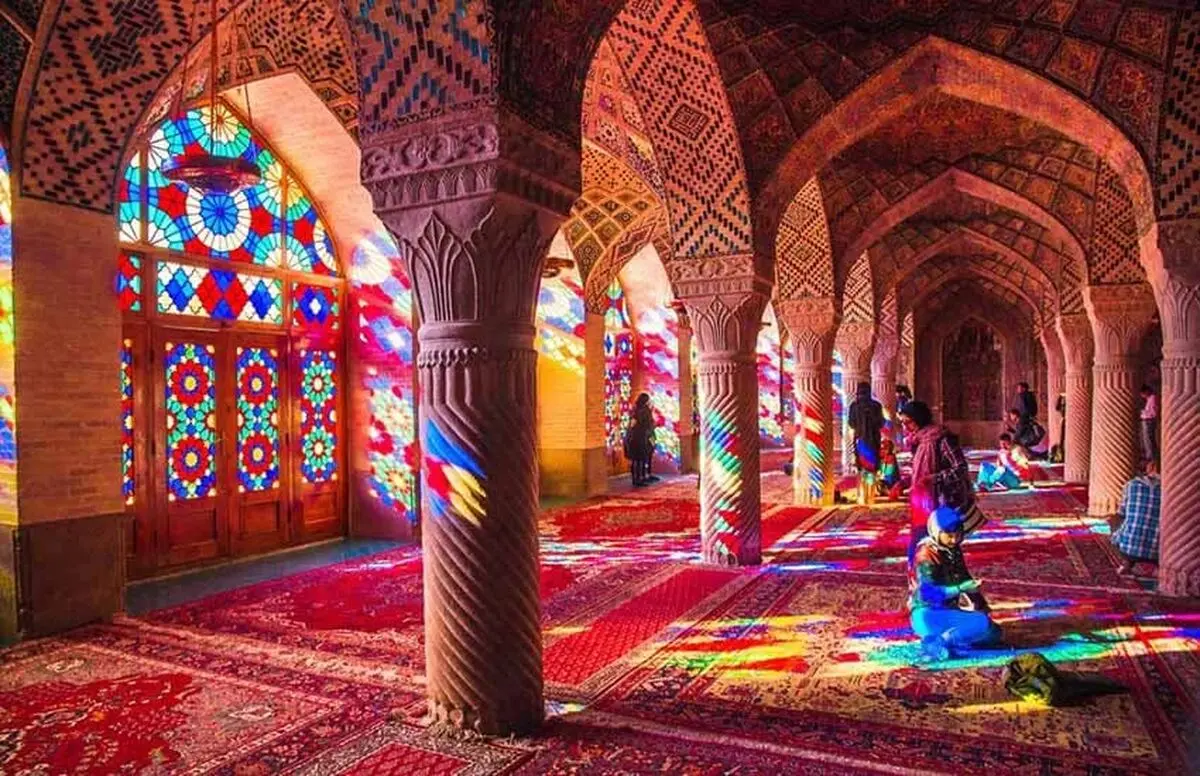 ترجمه رسمی آلمانی، اسپانیایی، ایتالیایی و شش زبان دیگر در شیراز