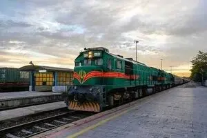 جزئیات انتقال مسافران قطار متوقف شده تهران-مشهد اعلام شد