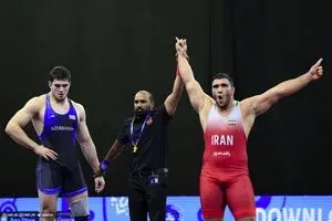 ویدئوی کامل کشتی خیره‌کننده ابوالفضل محمدنژاد در فینال سنگین‌وزن امیدهای جهان