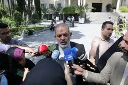 وحیدی: انتقال آب چاههای جدید به هیرمند را پیگیری می‌کنیم