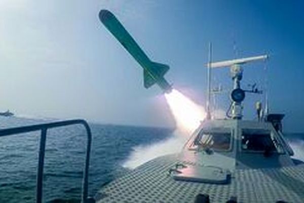 
رزمایش موشکی نیروی دریایی ارتش در دریای عمان
