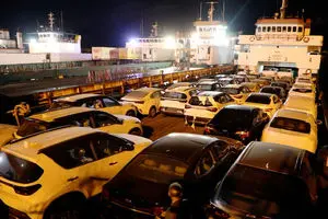 ورود اولین محموله خودروهای وارداتی به کشور