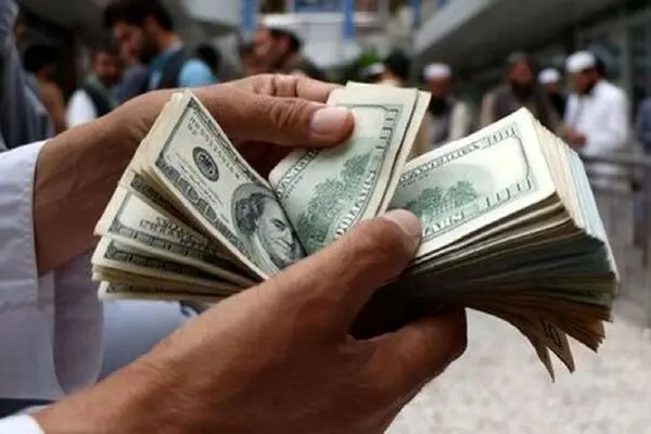 دلار شتاب گرفت؛ رکورد تازه در بازار ارز