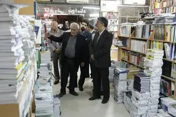 دیدار معاون فرهنگی ارشاد با اهالی نشر و کتاب در کتابفروشی فرهنگ معاصر