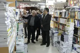 دیدار معاون فرهنگی ارشاد با اهالی نشر و کتاب در کتابفروشی فرهنگ معاصر