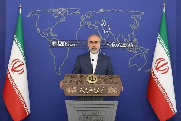سخنگوی وزارت خارجه: دولت فرانسه به برخوردهای خشونت‌آمیز با مردم خود پایان دهد