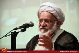 مصباحی‌مقدم: استقلال کامل کشور با قطع وابستگی به نفت امکان‌پذیر است