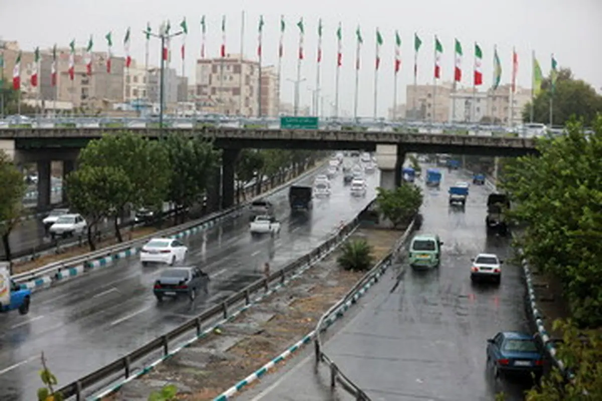 کاهش ۶ درجهای دما و هشدار بارش باران در تهران