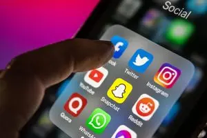 فعالیت سکوها مشروط به تاسیس دفتر در ایران