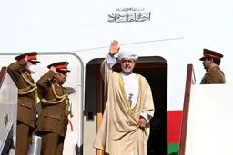 سلطان عمان وارد تهران شد