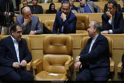 منافع قشر ضعیف، قربانی رضایت طبقه‌ای خاص