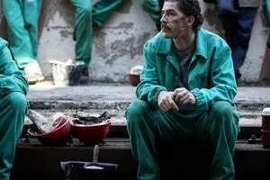 پخش فیلم سینمایی «ساختمان لاف» از شبکه نمایش
