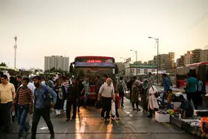 شانه‌های تهران، جای پای ایران