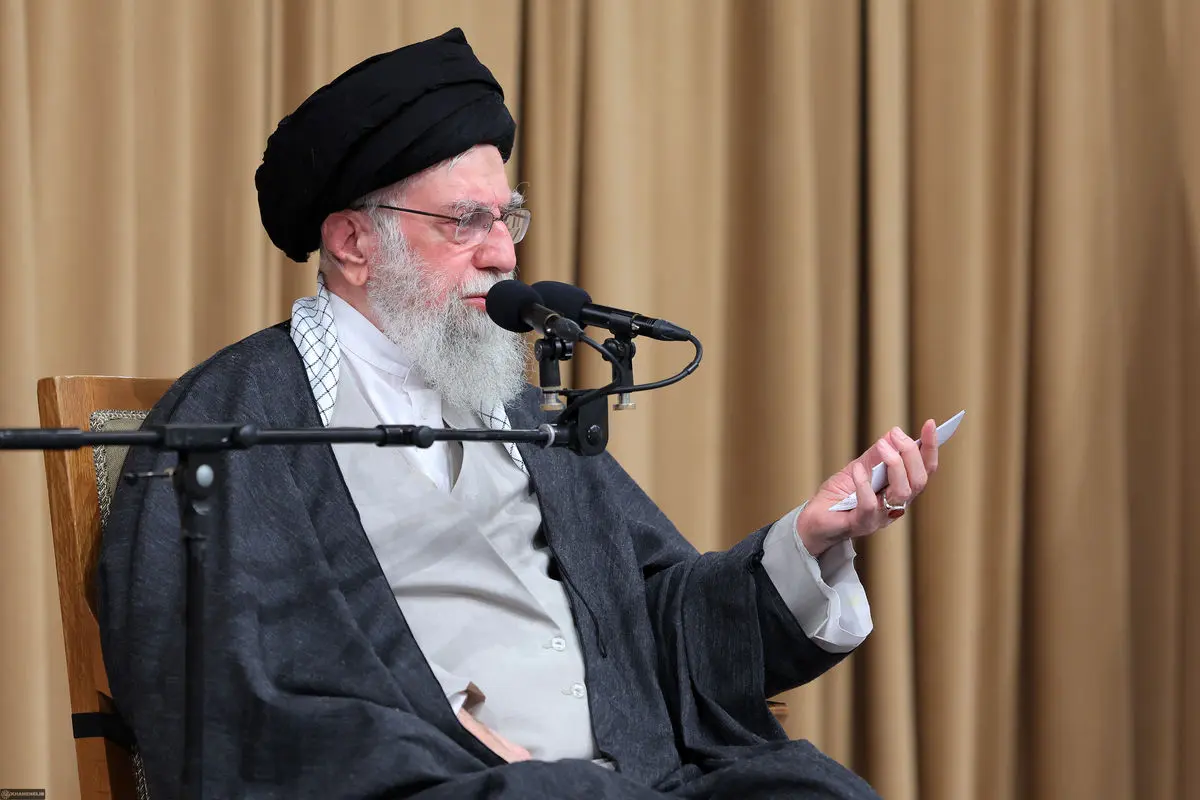حل مشکلات اقتصادی و تأمین کالاهای اساسی، اولویت اصلی دولت است