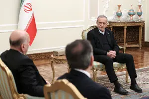 تاکید رئیس جمهور بر نقش مخرب و بی‌ثبات ساز امریکا و رژیم صهیونیستی در منطقه