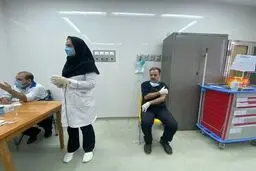 ‌فاز دوم واکسیناسیون کادر درمان علیه کووید ۱۹ آغاز شد