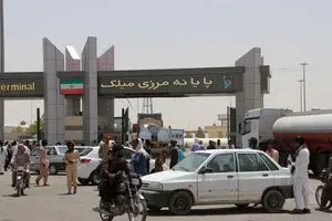 ایران یکی از مرزهای تجاریِ افغانستان را بست