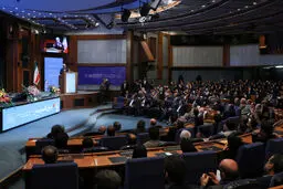  پزشکیان: پرستاران در خط مقدم خدمت‌اند و شایسته جبران عادلانه هستند