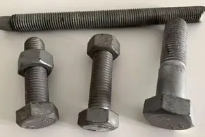 مقایسه تخصصی پیچ و مهره گالوانیزه و داکرومات