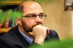 ایران مثل یک صندوقچه قفل است