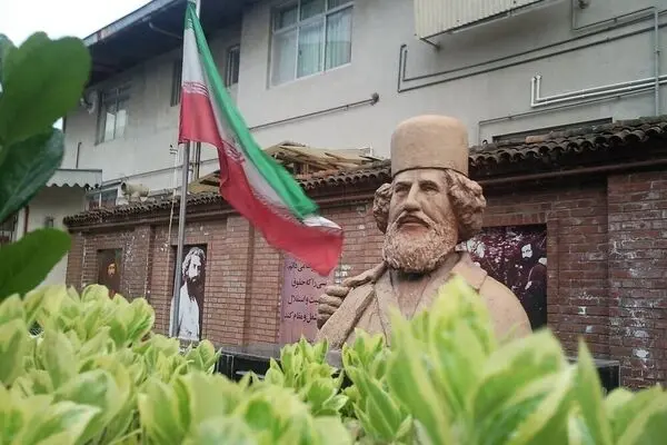 نهضت جنگل میرزاکوچک‌خان؛ بررسی سه خصوصیت مهم توسط رهبر انقلاب