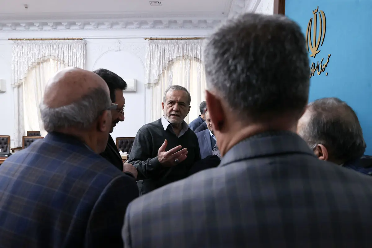 پزشکیان: تابستان امسال برق تولیدکنندگان قطع نمی‌شود