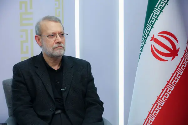 علی لاریجانی، دبیر شورای عالی امنیت ملی ایران به امام شهدا پیوست