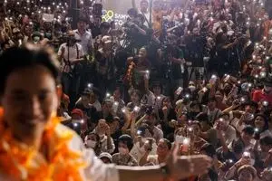 شکست حامیان ارتش در انتخابات تایلند