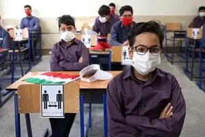 مچ‌اندازی پروتکل و اُمیکرون در کلاس درس