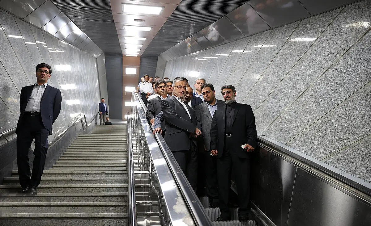 پله‌ی سقوط شهرداری