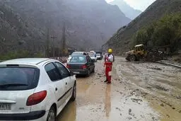 جاده چالوس و آزادراه تهران-شمال همچنان مسدود است