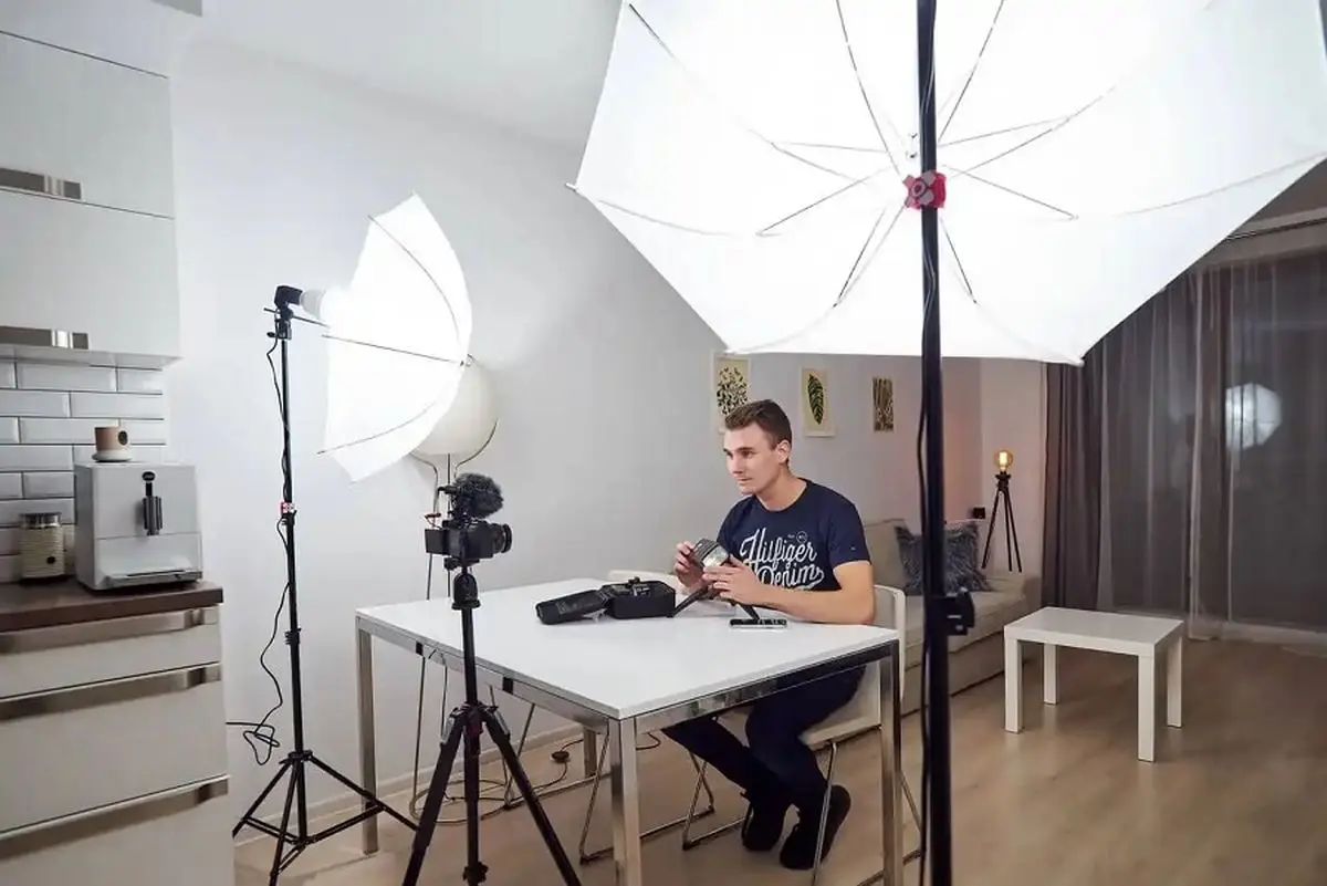 تولید محتوای حرفه‌ای با نور ثابت و تکنیک‌های نورپردازی | راهنمای کوتاه و کاربردی